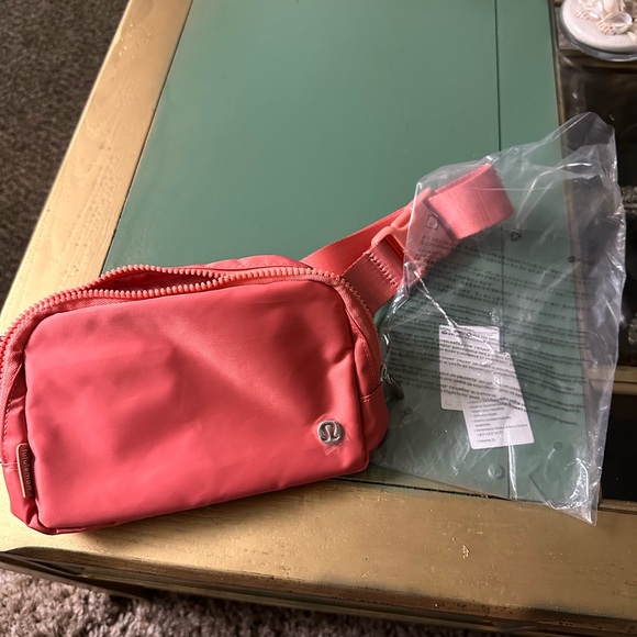 lululemon athletica Handbags - Lululemon belt bag